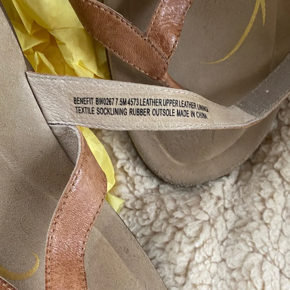 Abeo Tan Leather Sandals - Picture 8 of 8